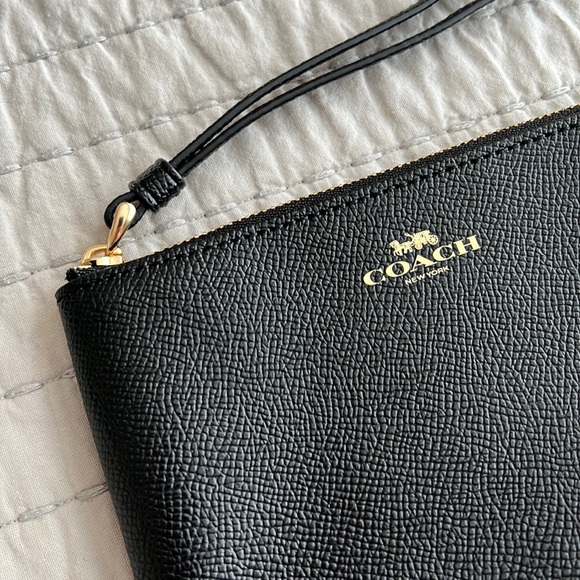 Coach Wristlet - Picture 4 of 11